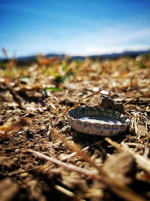 bottle cap, waste, ground, bottle top, trash, litter, junk, pollution